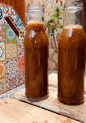 A picture of Imli aur khajoor ki chutney.