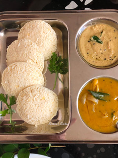 A picture of Moong Dal Idli.