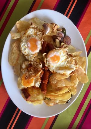Foto principal de Huevos rotos con Chistorra