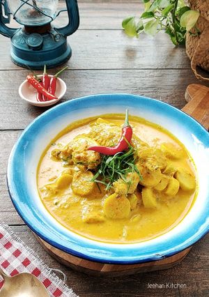 Gambar Ayam Masak Lemak Cili Api dengan Rebung