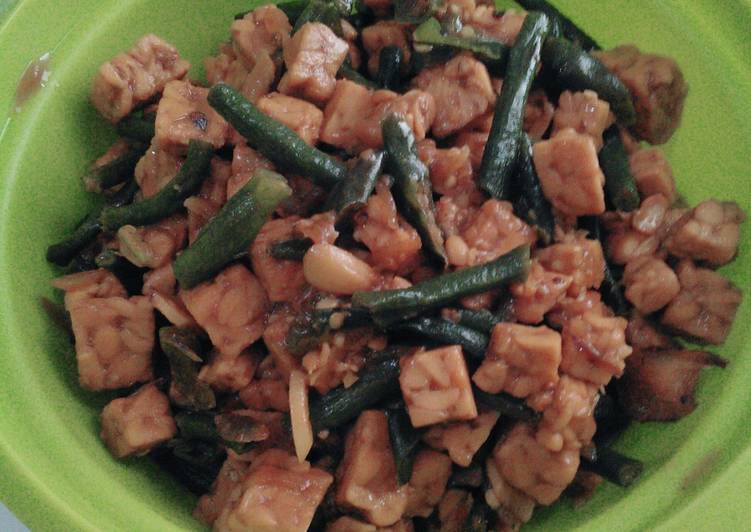 Resep Tumis/ oseng tempe kacang panjang cabe hijau oleh Wuri Susiana - Cookpad