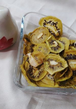 عکسی از دستور چیپس کیوی خشک😃 (ایده یلدا)
