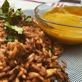 
  Arroz chaufa de pollo con crema de ají amarillo 🌶🌶🌶
