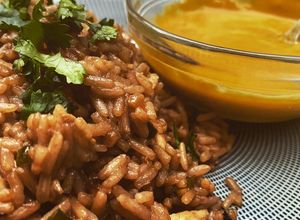 Foto principal de Arroz chaufa de pollo con crema de ají amarillo 🌶🌶🌶