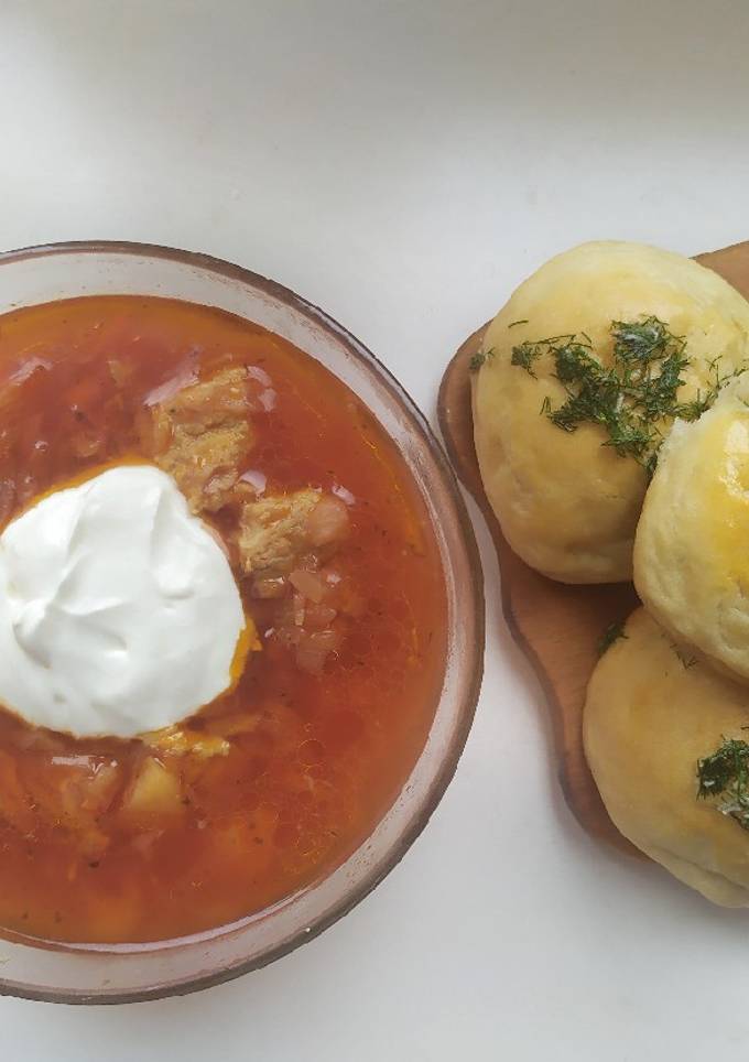 Борщ у мультиварці з часниковими булочками