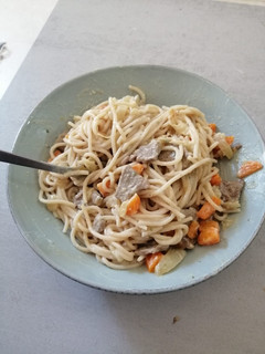Una foto de Espaguetis con bechamel vegana (sin lactosa/ sin histamina/ sin gluten)