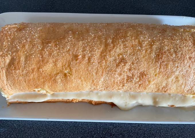 Gâteau roulé à la crème pâtissière