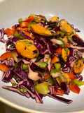 Ensalada de mejillones y lombarda