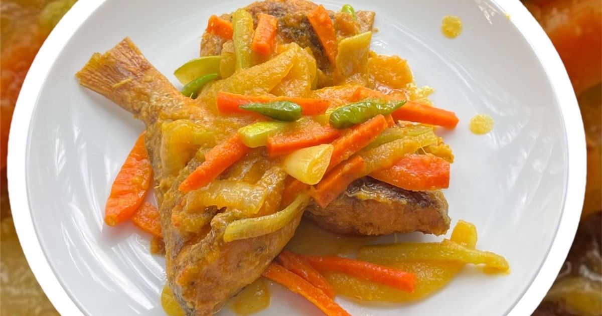 Pesmol Ikan Ekor Kuning