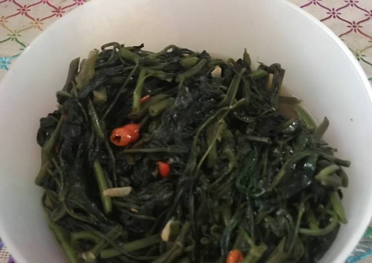 Tumis kangkung saos tiram