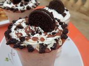 A picture of oreo trifle