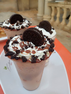A picture of Oreo triffle.