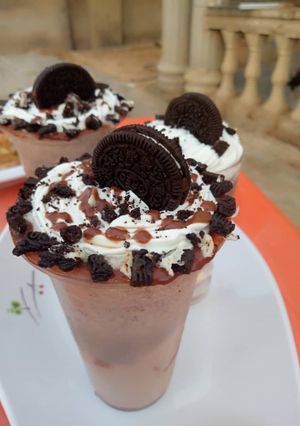 A picture of Oreo triffle.