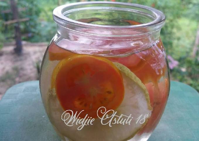 Infused Water Lemon Tomato foto resep utama