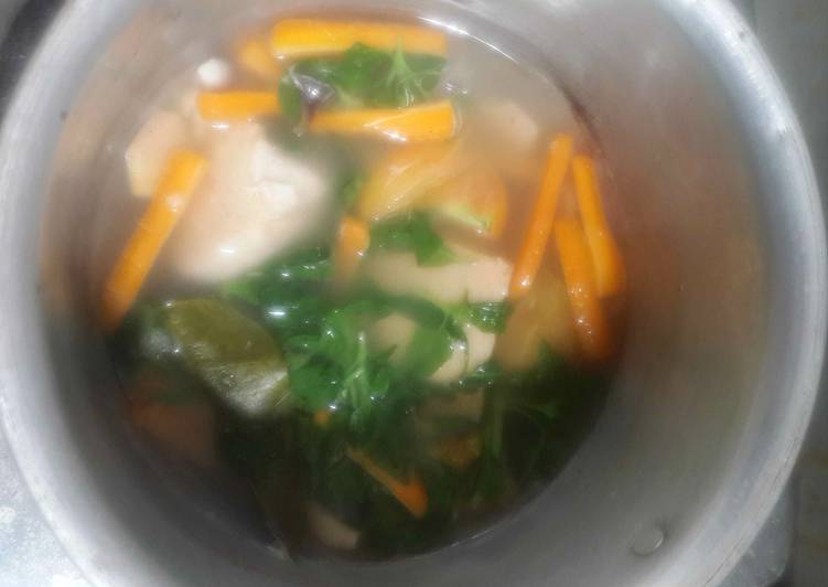Cara Gampang Menyiapkan Sup Tuna MPASI 1yr, Bisa Manjain Lidah