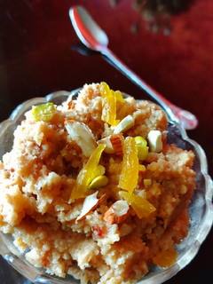A picture of Oats Halwa.
