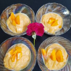 A picture of Papaya pudding.