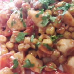 A picture of Aloo Chana Chat.