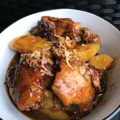 A picture of Ayam Kecap.