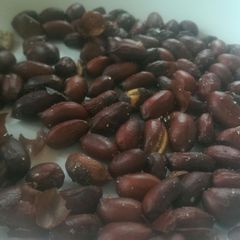A picture of Fried peanuts.