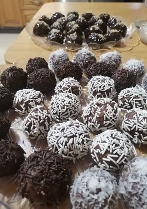 صورة لوصفة كرات الشوكولاتة