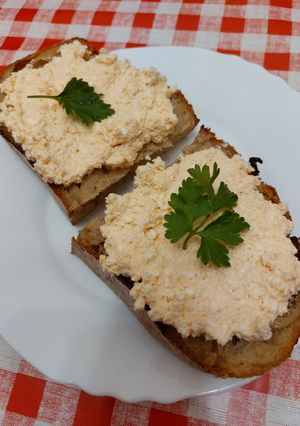 Rendhagyó körözött recept fotója