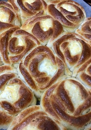 Foto principal de Rosas rellenas de queso feta 🌹