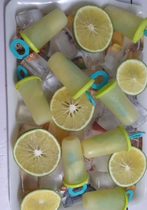 A picture of Sweetlime Popsicles.