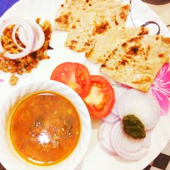 A picture of Chane di daal or egg bhurzi.