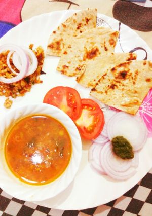 A picture of Chane di daal or egg bhurzi.
