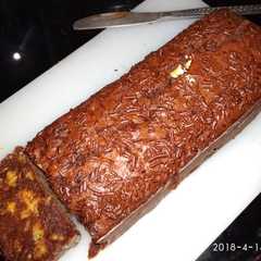 A picture of Banana mises cake.