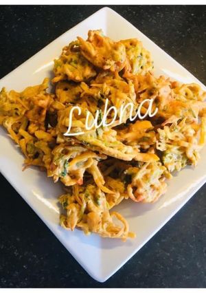 A picture of Mix Vegetables and Spinach Pakora: (Fritters)(Sabzi aur Palak ke Pakore).