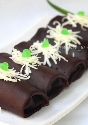 Foto resep Dadar Gulung Coklat Isi Pisang enak banget @Kheyla