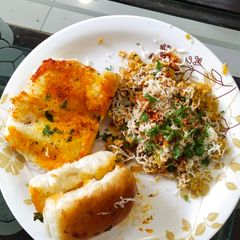 A picture of Cheese egg bhurji with masala pav.