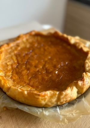 Foto principal de Tarta vegana de manzana y hojaldre fácil