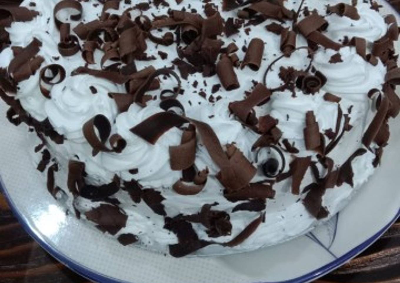 Chocolate vanilla cake