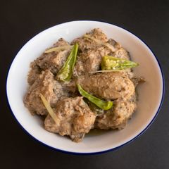 A picture of White Chicken Karahi.