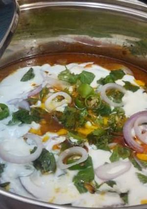 A picture of Dhowan Dahi Gosht.