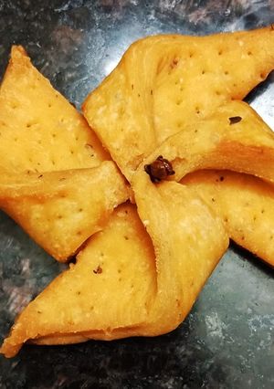 A picture of Pinwheel Mathri.