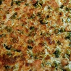 A picture of Sheik's Gourmet Pizza: Cajun Chicken Alfredo Pizza.