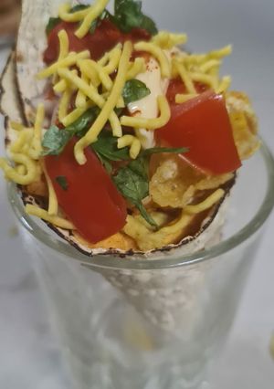 A picture of Papad chat.