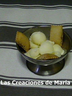 Una foto de Helado de chocolate blanco