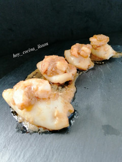 Una foto de Calamares rellenos con langostinos Sabor Cookpad