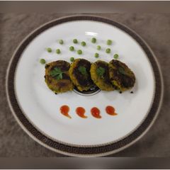 A picture of Rava and Green Peas kabab.