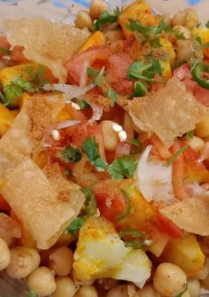 A picture of Chana chaat.