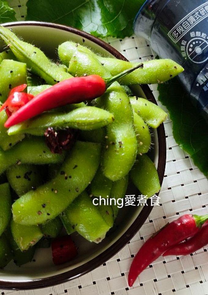 季節限定夜市美食-涼拌毛豆 的食譜成品照片