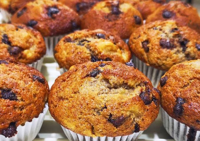 Simple Way to Prepare Award-winning Banana Chocolate Chip Muffins