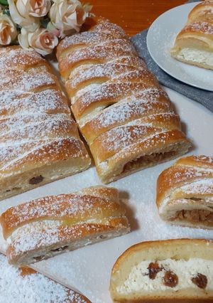 Túrós és almás kígyórétes 🍎😋 recept fotója