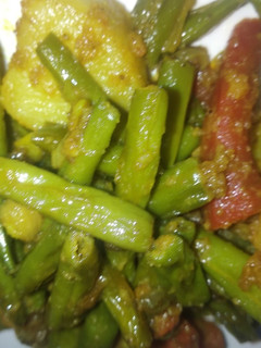फ़्रेंच बीन्स गाजर आलू की सब्जी(french beans gajar aloo ki sabji recepie in hindi) रेसिपी मुख्य फोटो