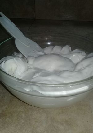 Una foto de Mousse de banana o Merengue saborizado